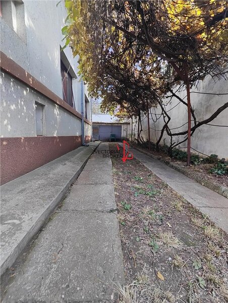 Expozitiei  Casa spatioasa cu gradina mare zona Expozitiei  Agronomie