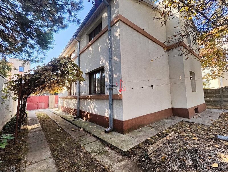 Expozitiei  Casa spatioasa cu gradina mare zona Expozitiei  Agronomie