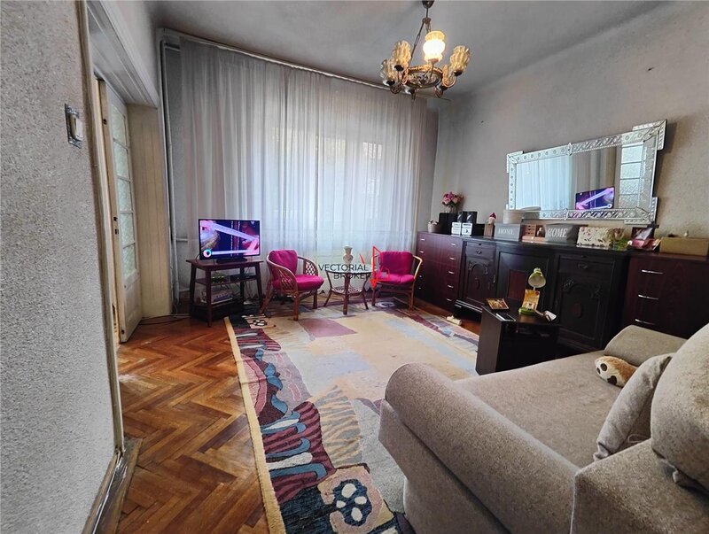 Expozitiei  Casa spatioasa cu gradina mare zona Expozitiei  Agronomie